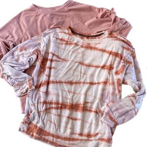 Two Long Sleeve Pull-Over Knit Tops Sz L/XL
